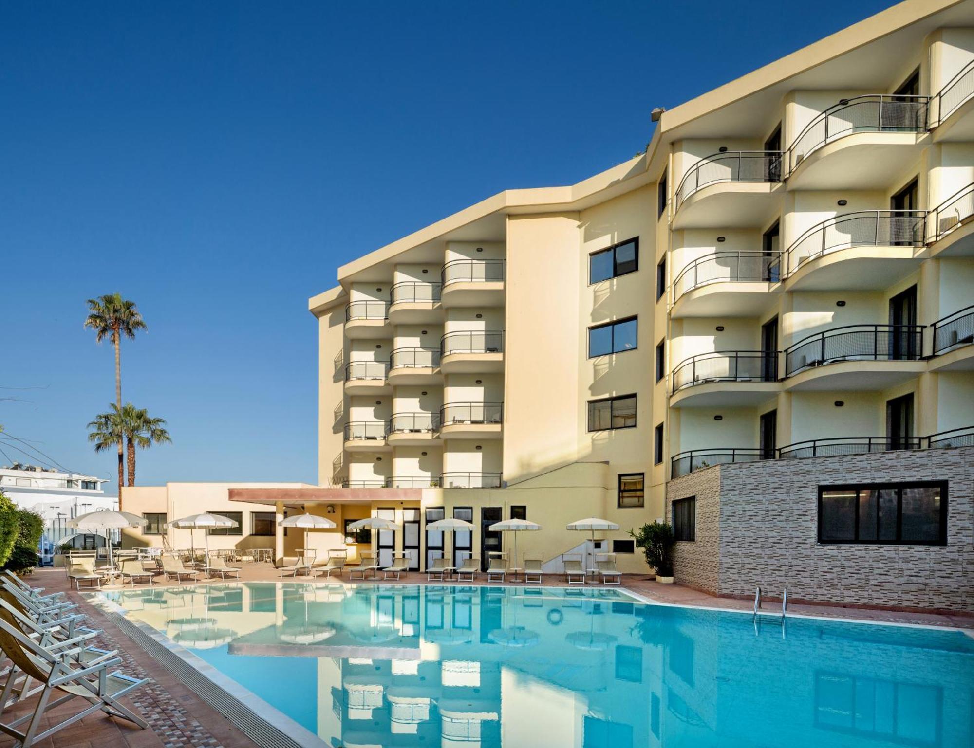 Rina Hotel Альгеро Экстерьер фото