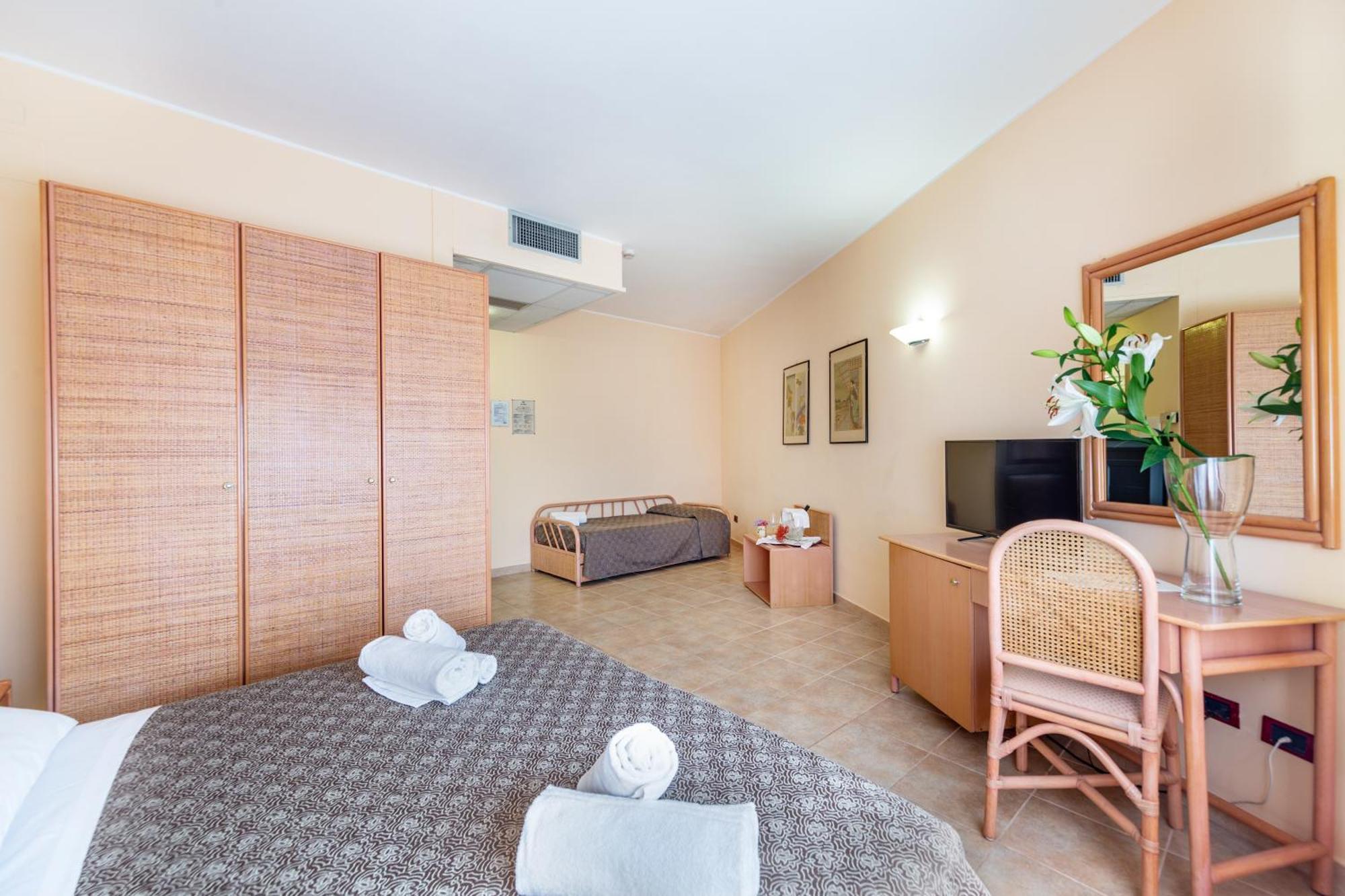 Rina Hotel Альгеро Экстерьер фото