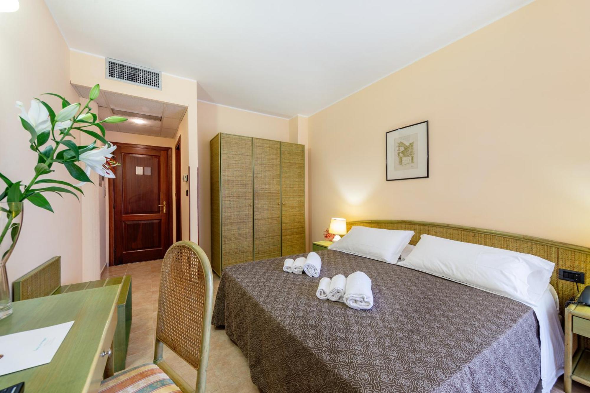 Rina Hotel Альгеро Экстерьер фото